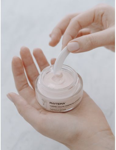 CRÈME HAUTE FERMETÉ LIFTANTE